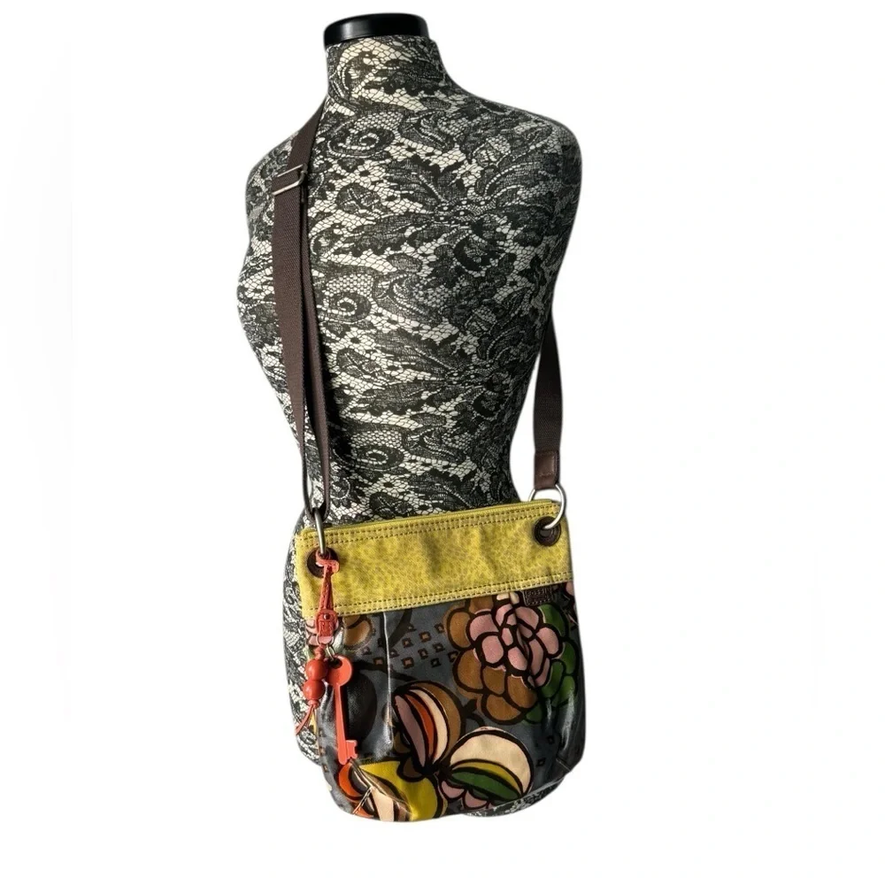Vintage Fossil Key Per Cross Body and Wallet
